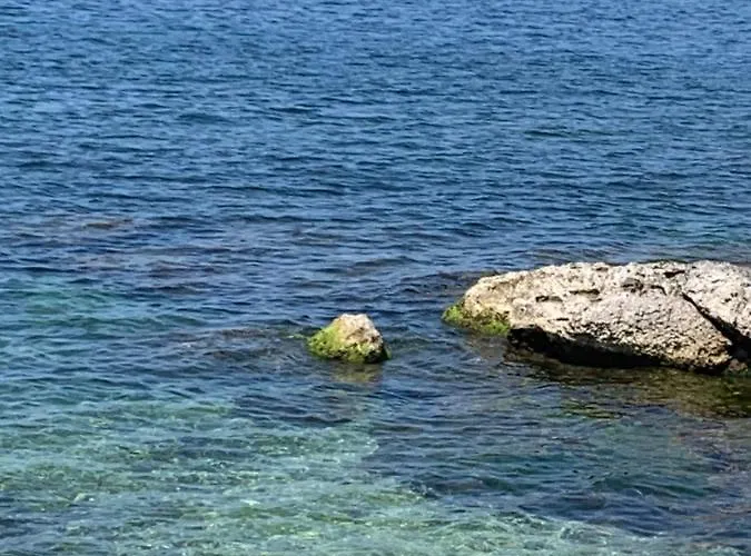 Nontiscordardimé Appartamento Torre A Mare